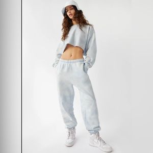 Aritzia TNA mega sweatpants size small, plein air